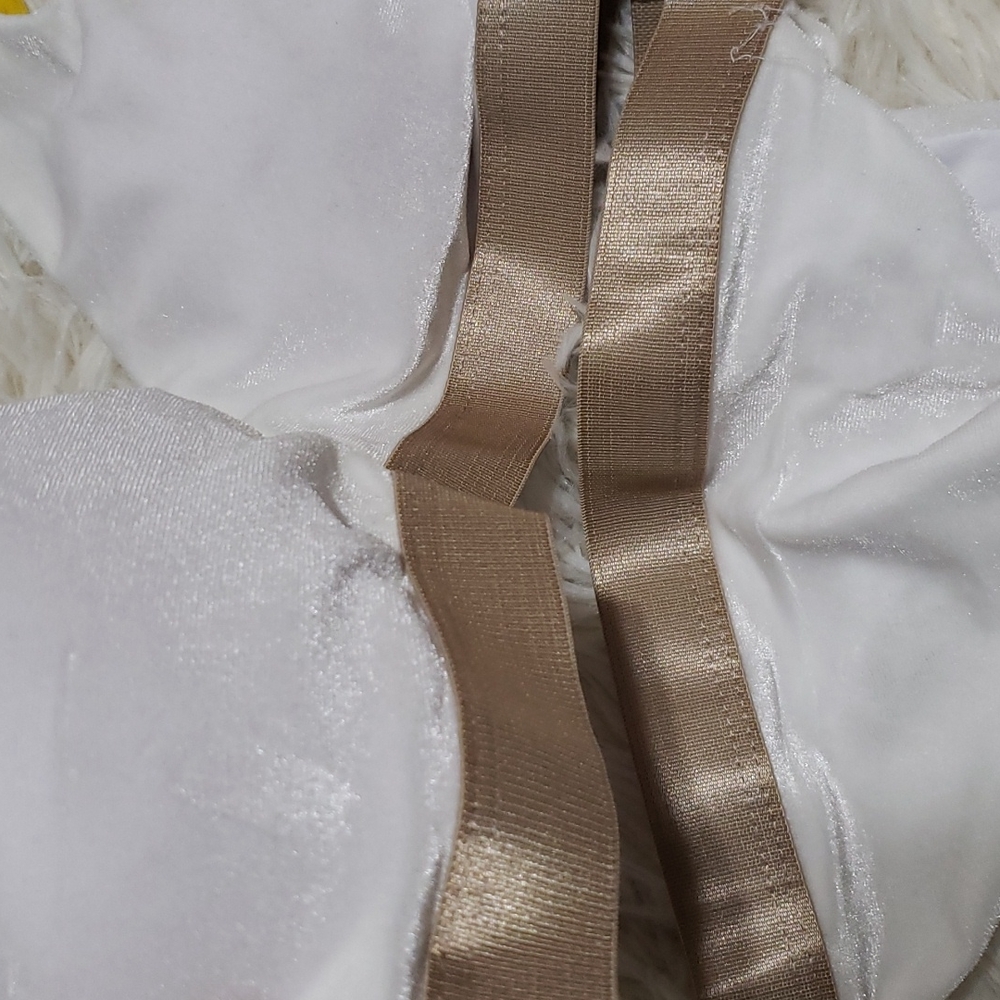 ✨Brand NWOT✨White Valore, Sand Brown Trim Bikini. So sexy and classy! Beautiful! - Picture 5 of 6